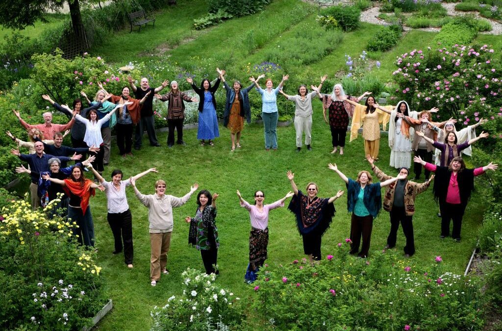 7 Tips for Contacting an Intentional Community to Ensure a Positive Response (+ free template)